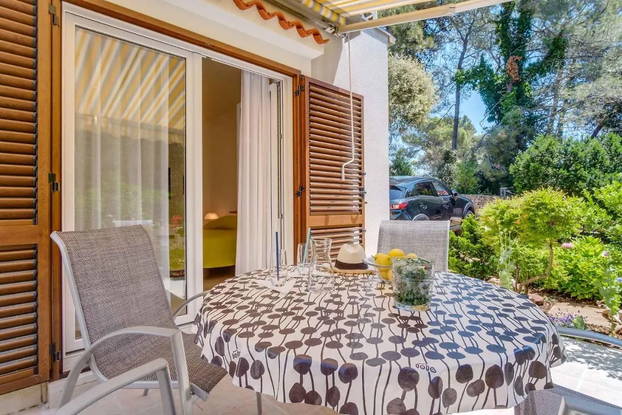 Apartments In Mali Losinj 14834 0*,