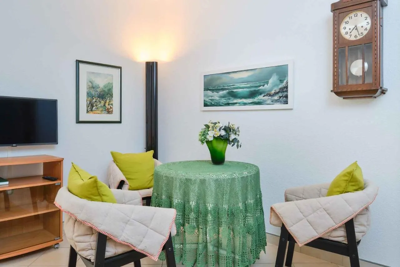 Apartments In Mali Losinj 14834
