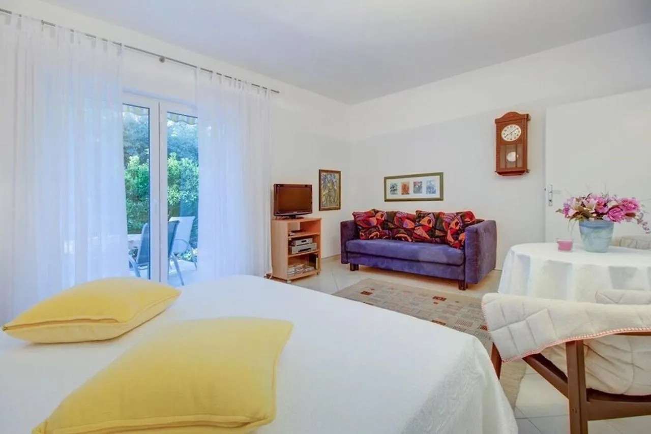 Apartments In Mali Losinj 14834
